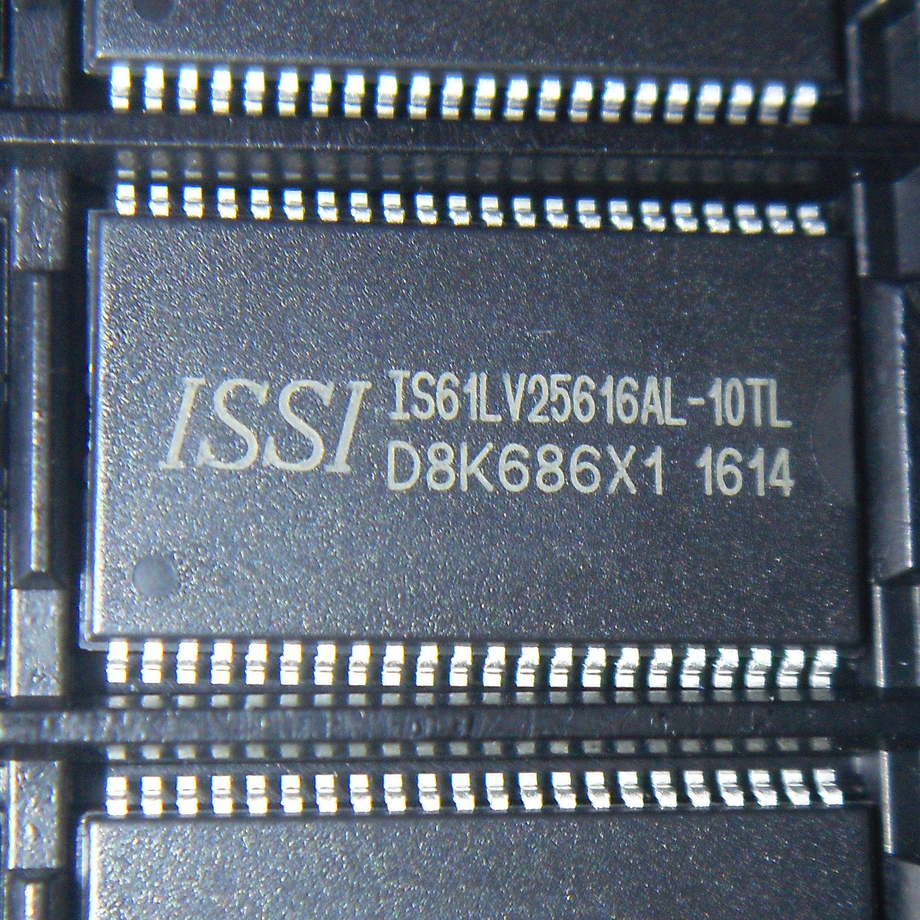 IS61LV25616AL-10TL-TR-ISSI