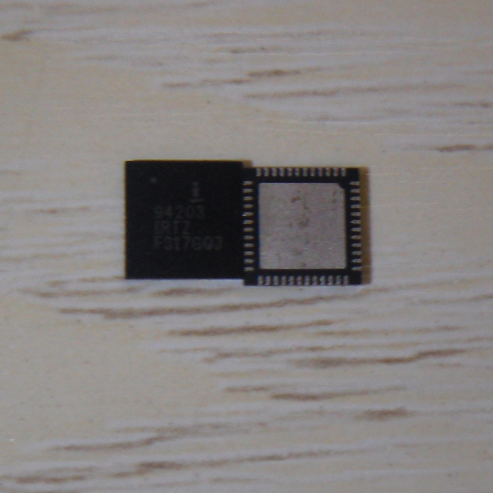 ISL94203IRTZ-T-Intersil