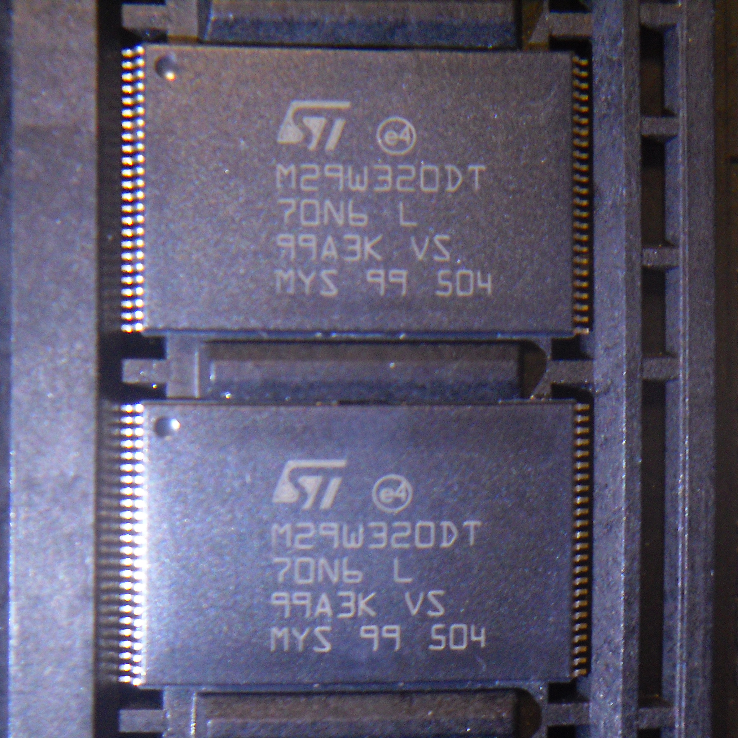 M29W320DT70N6E-Micron