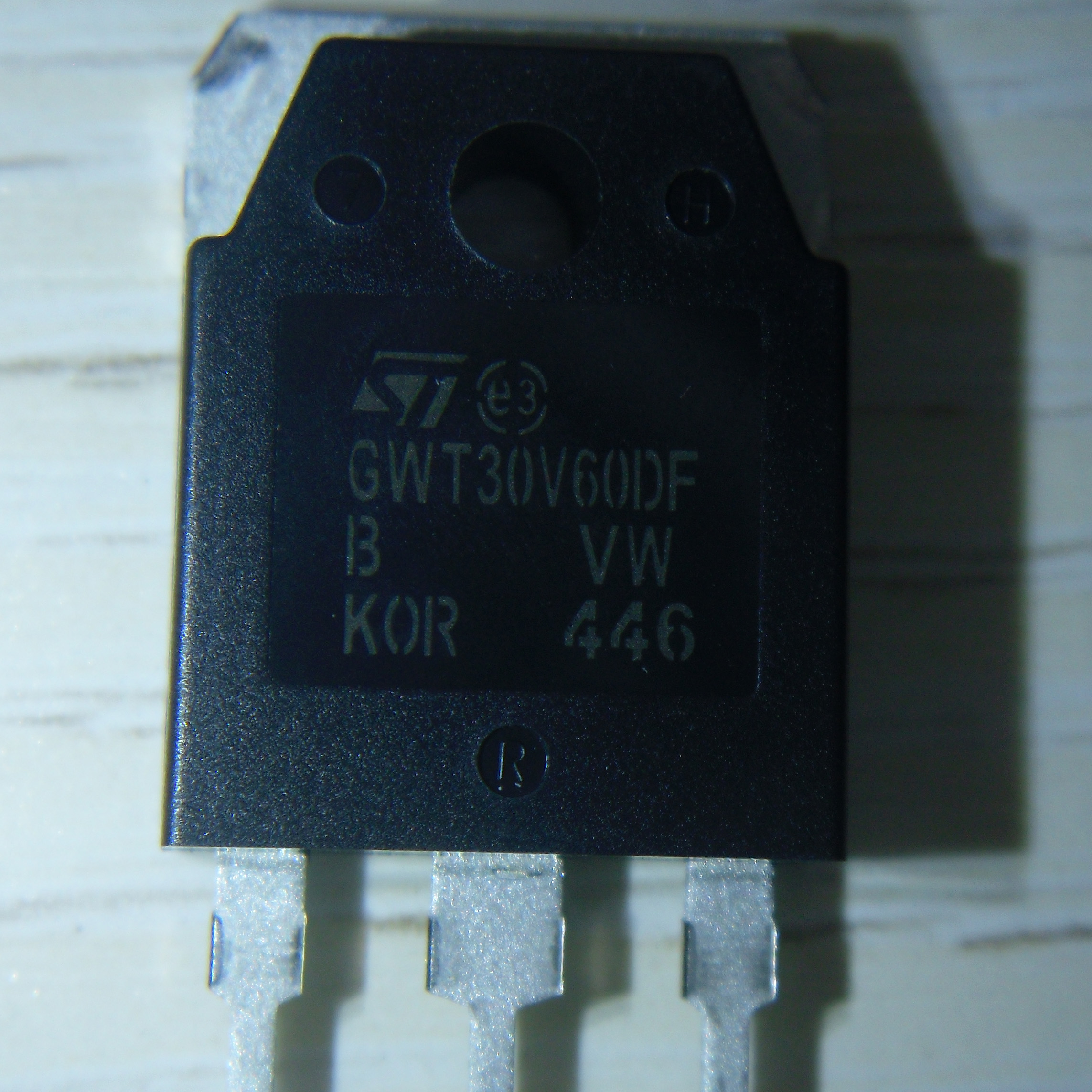 STGWT30V60DF-ST