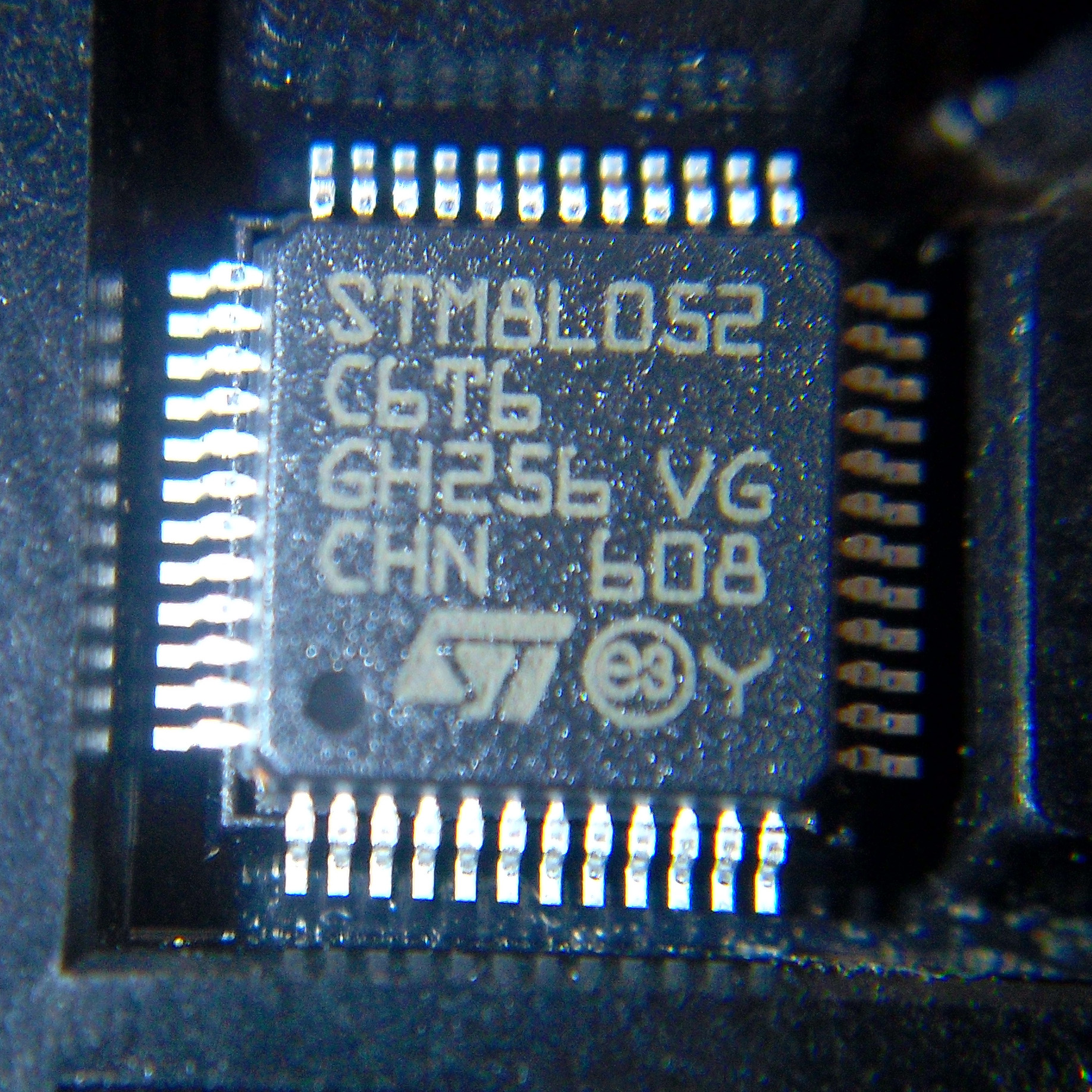 STM8L052C6T6-ST