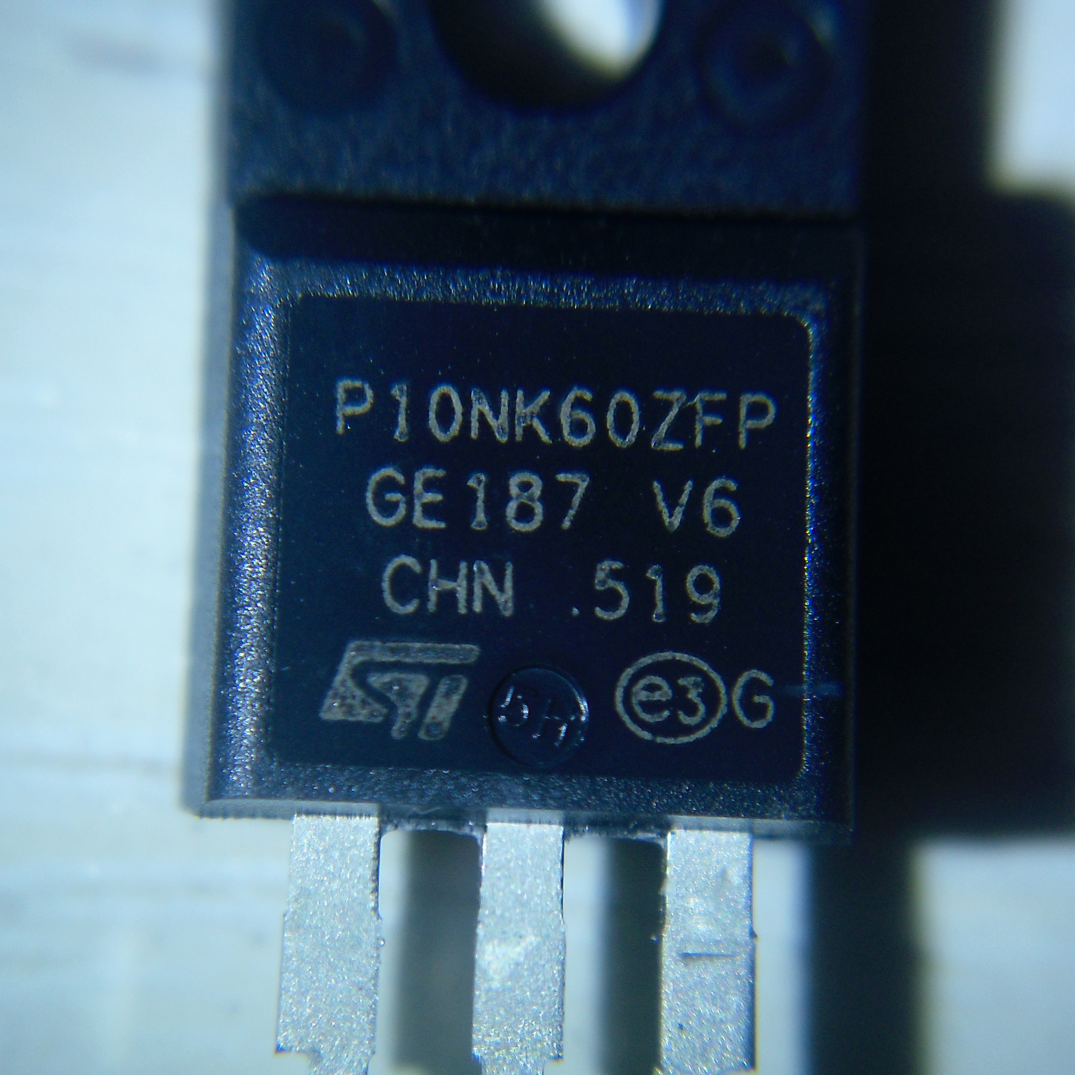 STP10NK60ZFP-ST